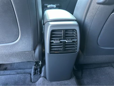 Certified 2025 Kia Niro EX image 18