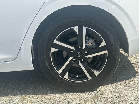 Certified 2024 Nissan Sentra SV image 19