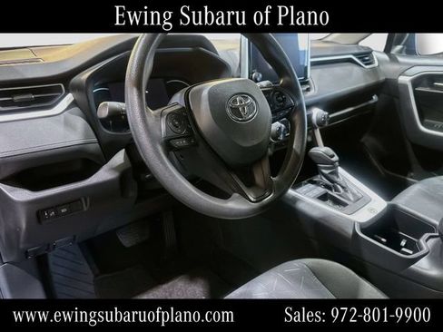 Used 2025 Toyota RAV4 XLE FWD image 9
