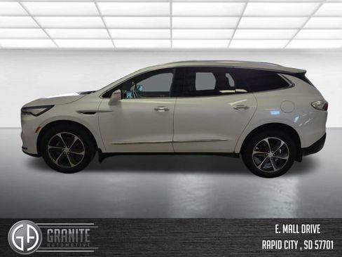 Used 2022 Buick Enclave Essence w/ Experience Buick Package AWD/4WD image 3