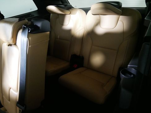 Used 2022 Volvo XC90 T6 Inscription w/ Lounge Package image 33