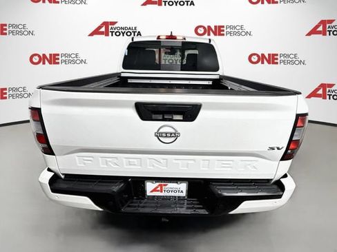 Used 2024 Nissan Frontier SV w/ SV Convenience Package RWD image 6