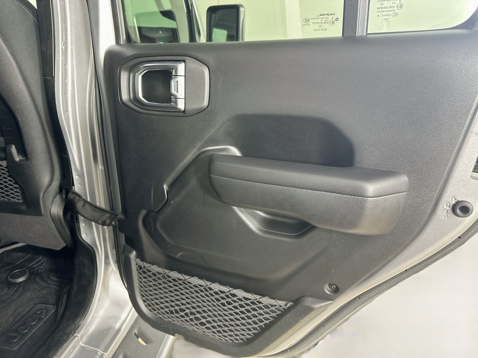 Used 2021 Jeep Wrangler Unlimited Rubicon AWD/4WD image 39