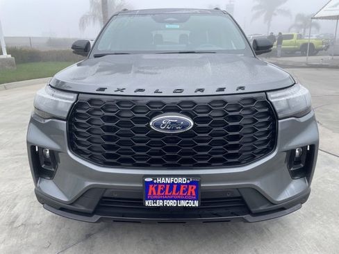 New 2026 Ford Explorer ST-Line w/ ST-Line Street Pack image 8