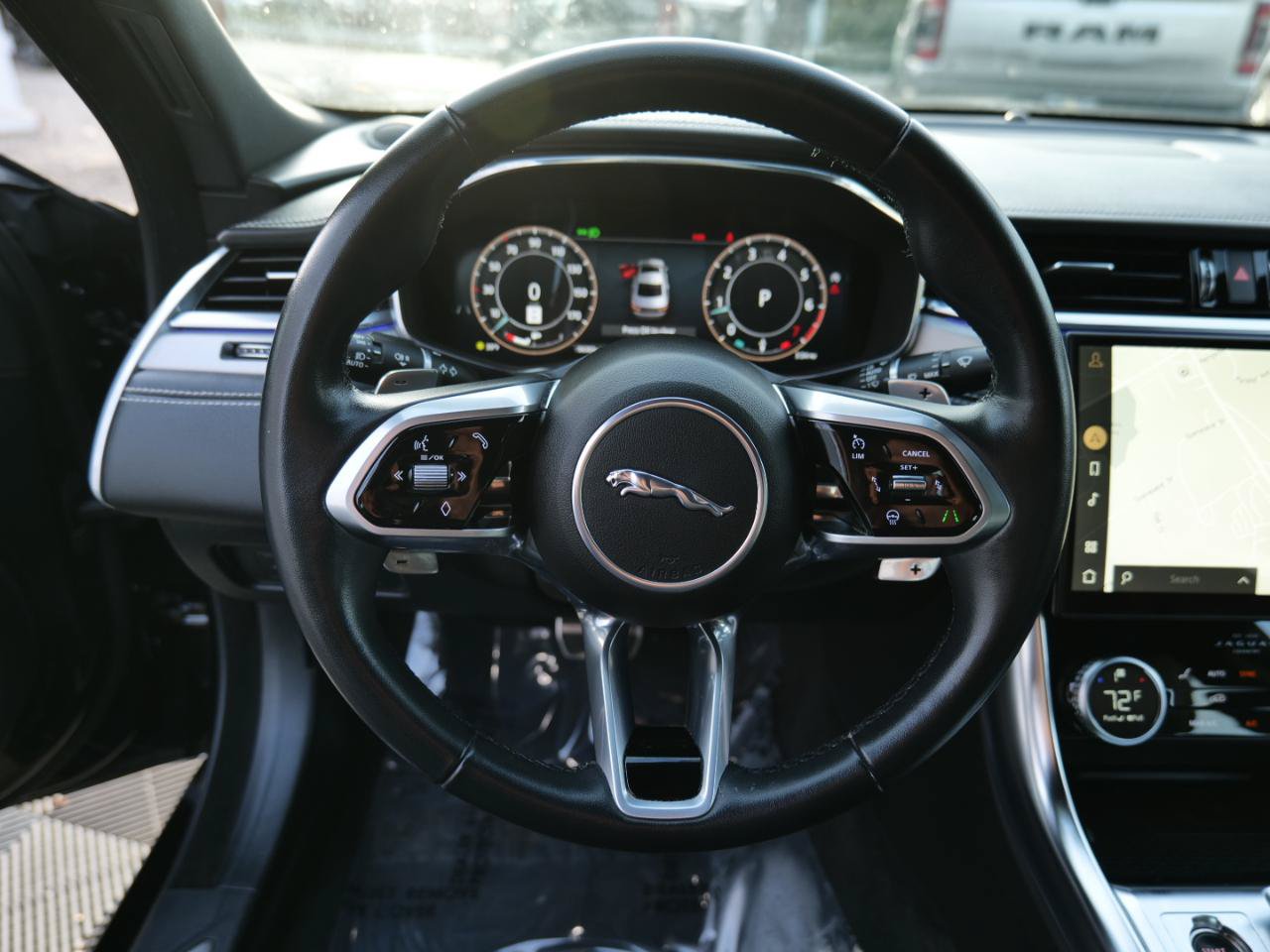 Used 2024 Jaguar XF R-Dynamic SE AWD/4WD image 18