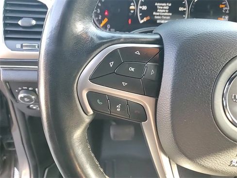 Used 2021 Jeep Grand Cherokee Limited image 15