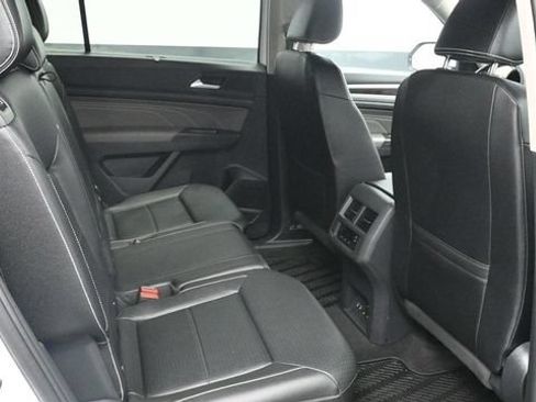 Used 2023 Volkswagen Atlas SE AWD/4WD image 9