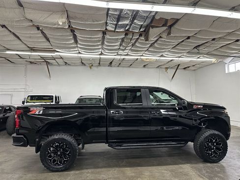 Used 2019 Chevrolet Silverado 1500 LT Trail Boss AWD/4WD image 2