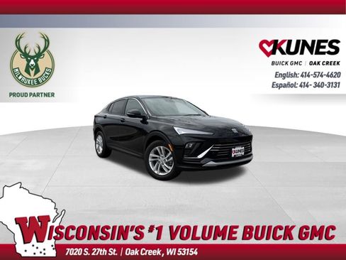 Used 2024 Buick Envista Preferred w/ Advanced Safety Package image 1