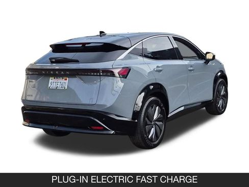 Used 2025 Nissan Ariya FWD image 9
