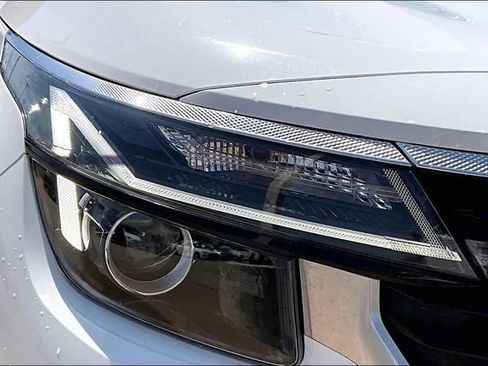 Used 2024 Kia Seltos S FWD image 31