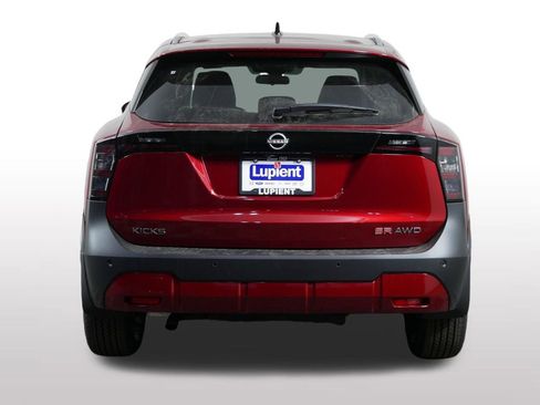 New 2026 Nissan Kicks SR w/ SR Premium Package AWD/4WD image 9