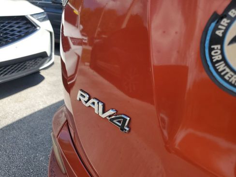 Used 2016 Toyota RAV4 XLE FWD image 10