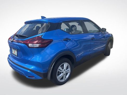 Certified 2022 Nissan Kicks S FWD image 3