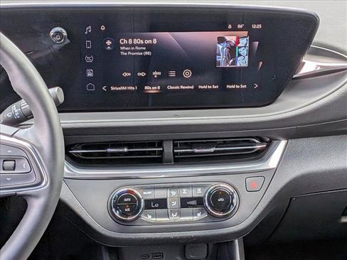 Used 2024 Buick Envista Preferred w/ Convenience I Package FWD image 13