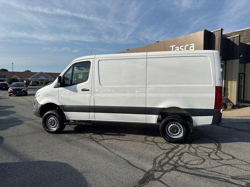 Used 2024 Mercedes-Benz Sprinter 2500 image 8