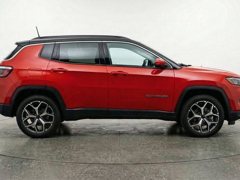 Used 2025 Jeep Compass Limited AWD/4WD image 11