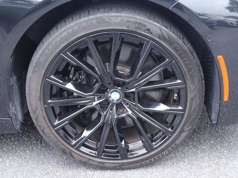 Used 2022 BMW 750Li xDrive AWD/4WD image 37