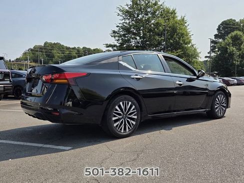 Used 2025 Nissan Altima 2.5 SV FWD image 5