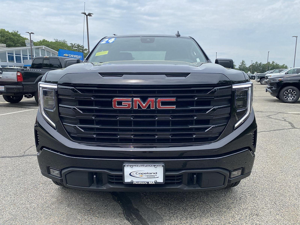 Used 2024 GMC Sierra 1500 Elevation AWD/4WD image 2