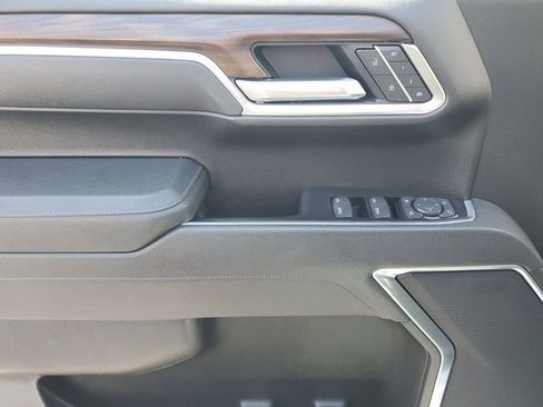 Used 2025 GMC Sierra 1500 SLT image 18