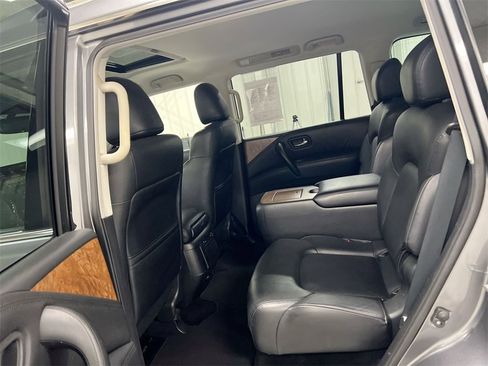Used 2023 Nissan Armada SL w/ Captain's Chairs Package image 23