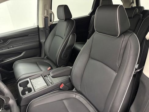 New 2026 Honda Odyssey Touring image 14