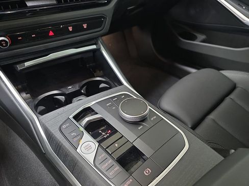 Used 2025 BMW 330i Sedan w/ M Sport Package image 26