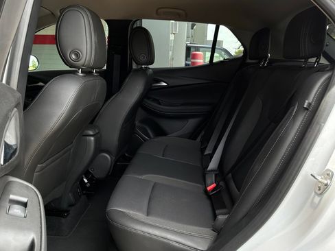 Used 2025 Buick Encore GX Preferred FWD image 11