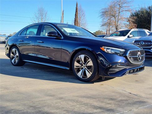 New 2026 Mercedes-Benz E 350 4MATIC Sedan image 5