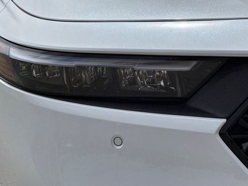 Used 2025 Honda Accord Touring image 11
