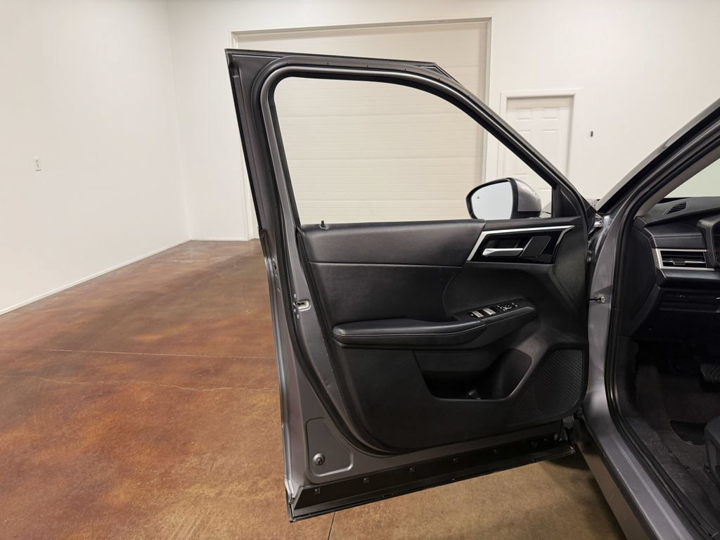 Used 2024 Mitsubishi Outlander SE AWD/4WD image 57