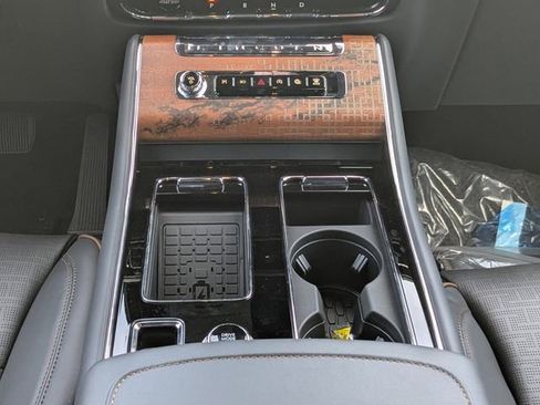 New 2026 Lincoln Aviator Black Label AWD/4WD image 19