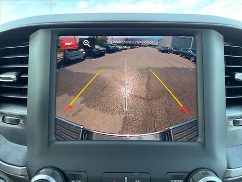 Used 2024 RAM 3500 Tradesman w/ Chrome Appearance Group AWD/4WD image 13