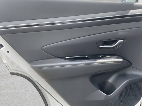 Used 2022 Hyundai Tucson Limited FWD image 13