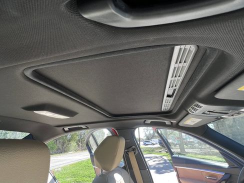 Used 2017 BMW 330i 330i 4dr Sedan image 28