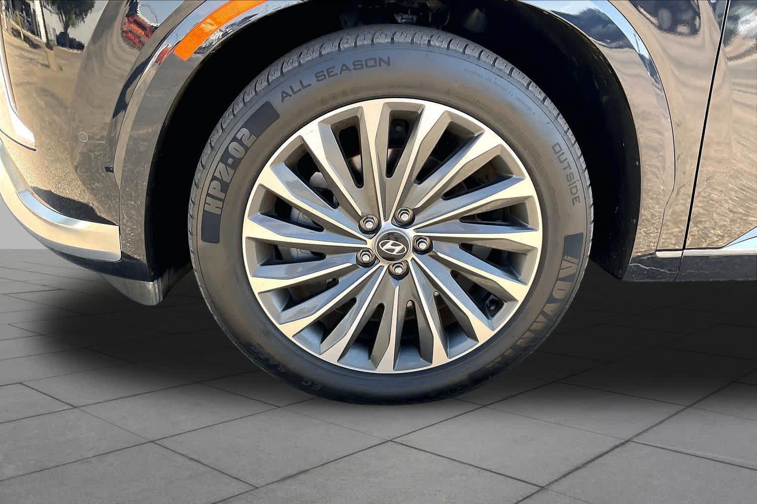 Used 2024 Hyundai Palisade Calligraphy FWD image 10