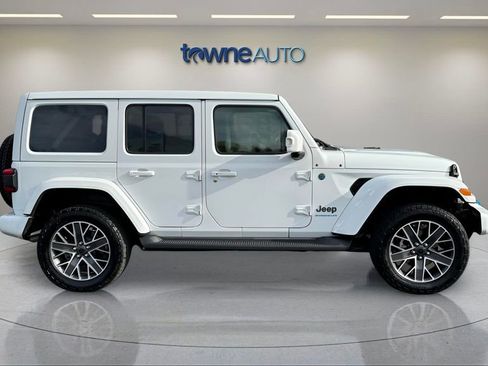 Used 2024 Jeep Wrangler High Altitude AWD/4WD image 6