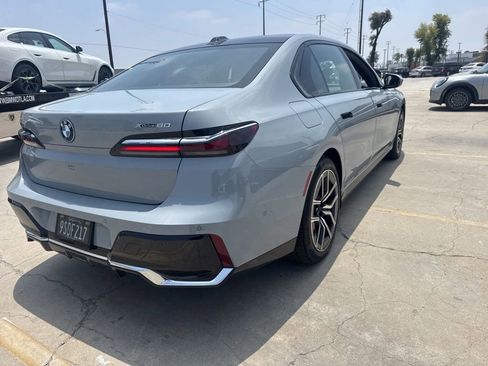 Used 2025 BMW i7 xDrive60 AWD/4WD image 5