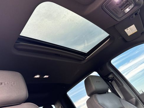 Used 2024 GMC Sierra 2500 AT4 w/ AT4 Premium Plus Package image 17