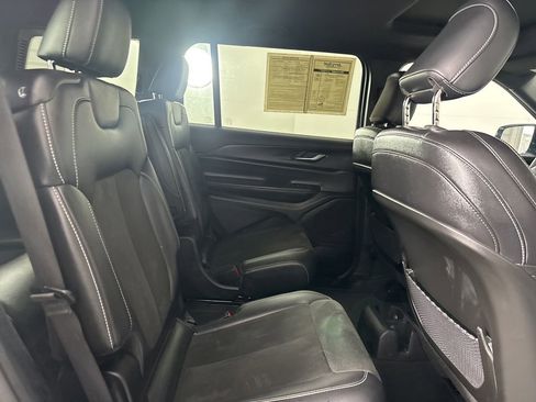 Used 2023 Jeep Grand Cherokee L Laredo AWD/4WD image 26