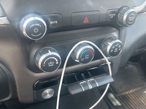 Used 2020 RAM 1500 Big Horn RWD image 13