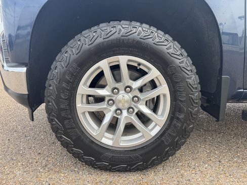 Used 2020 Chevrolet Silverado 1500 LT w/ Texas Edition RWD image 7