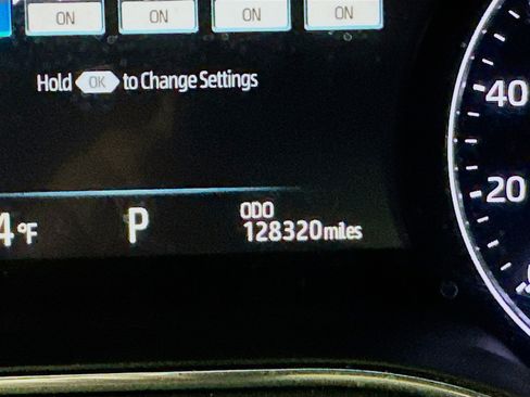 Used 2019 Toyota Avalon Touring w/ Advanced Safety Package FWD image 18