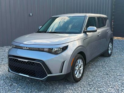 Used 2025 Kia Soul LX w/ LX Technology Package