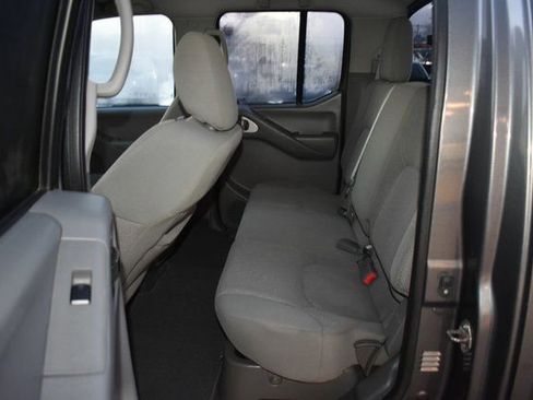 Used 2020 Nissan Frontier SV image 27