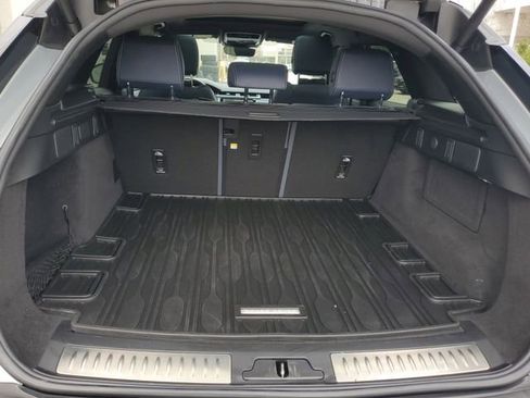 Certified 2023 Land Rover Range Rover Velar R-Dynamic S image 8
