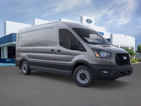 New 2026 Ford Transit 250 148 Medium Roof w/ Load Area Protection Package RWD image 4