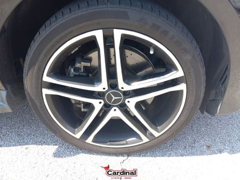 Used 2018 Mercedes-Benz GLE 43 AMG 4MATIC w/ Premium 2 Package image 2