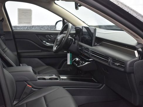 New 2026 Lincoln Corsair Grand Touring image 8